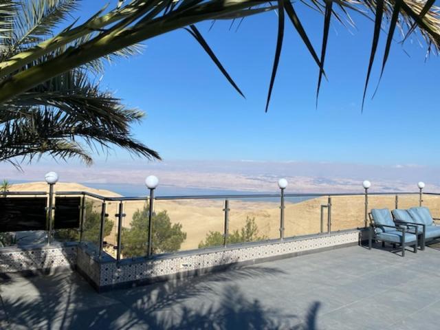 Golden Rays Chalet Madaba Exterior photo