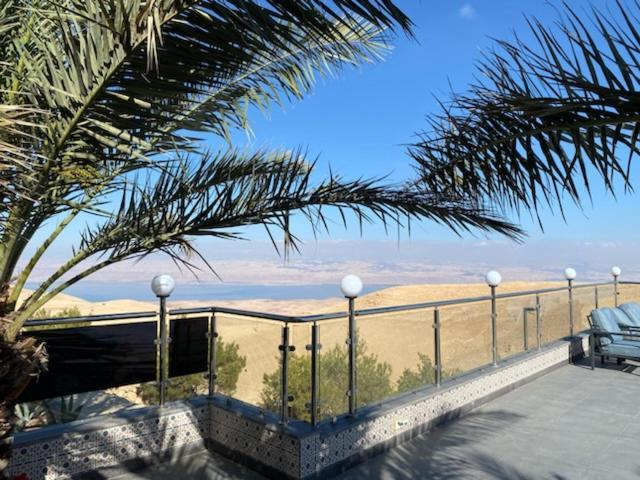 Golden Rays Chalet Madaba Exterior photo